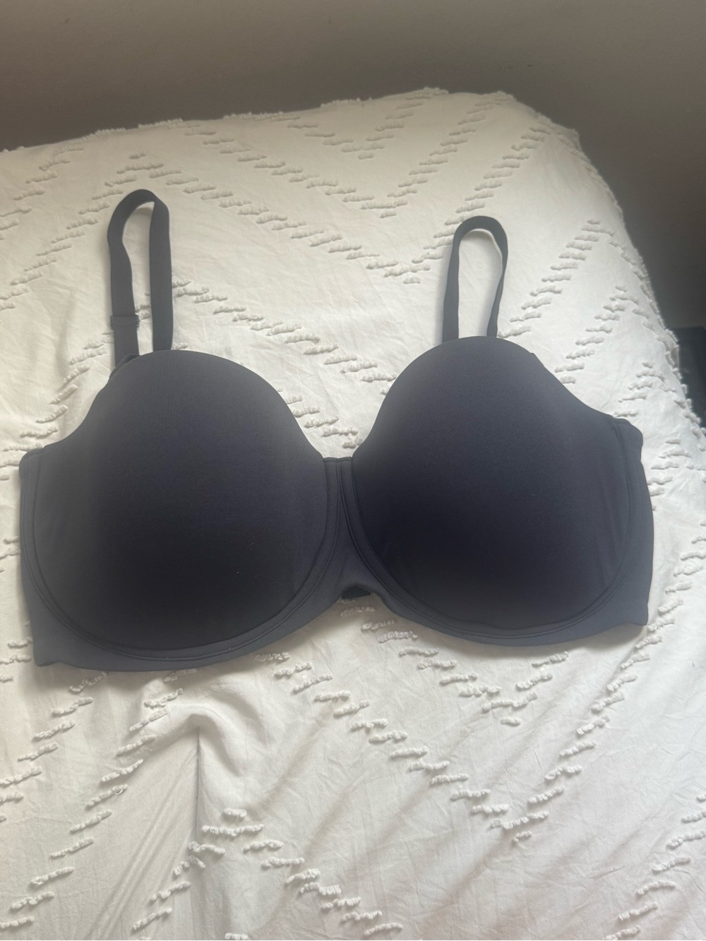 SKIMS Black Convertible Underwire Molded Cup Bra